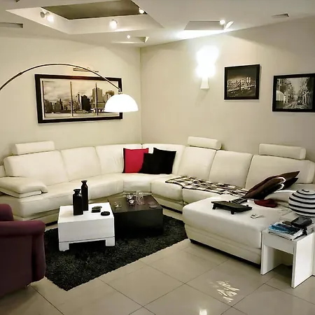 Villa Crown Loft Novi Sad *